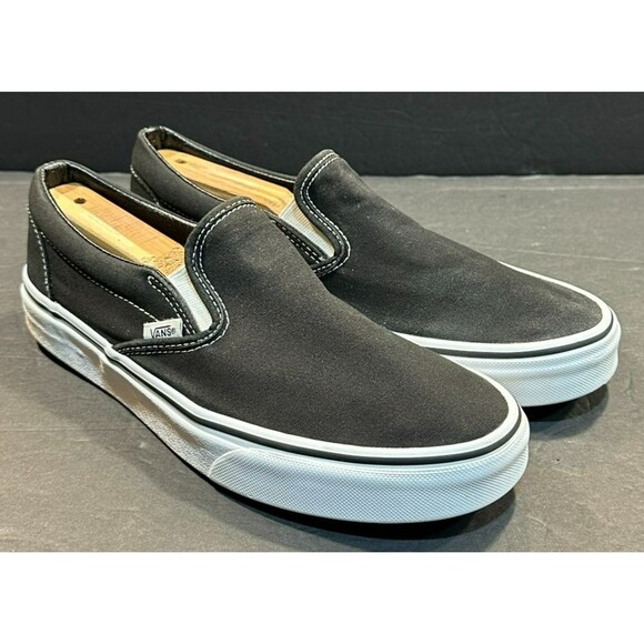Vans Unisex Classic Slip On Black Canvas Skate Shoe Men's Sz 8.5 or Wms Sz 10 - Picture 3 of 9